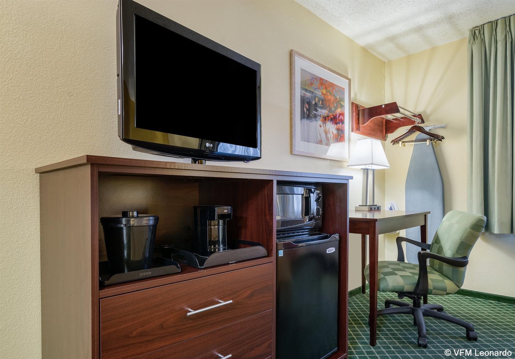 ניוארק Quality Inn מראה חיצוני תמונה