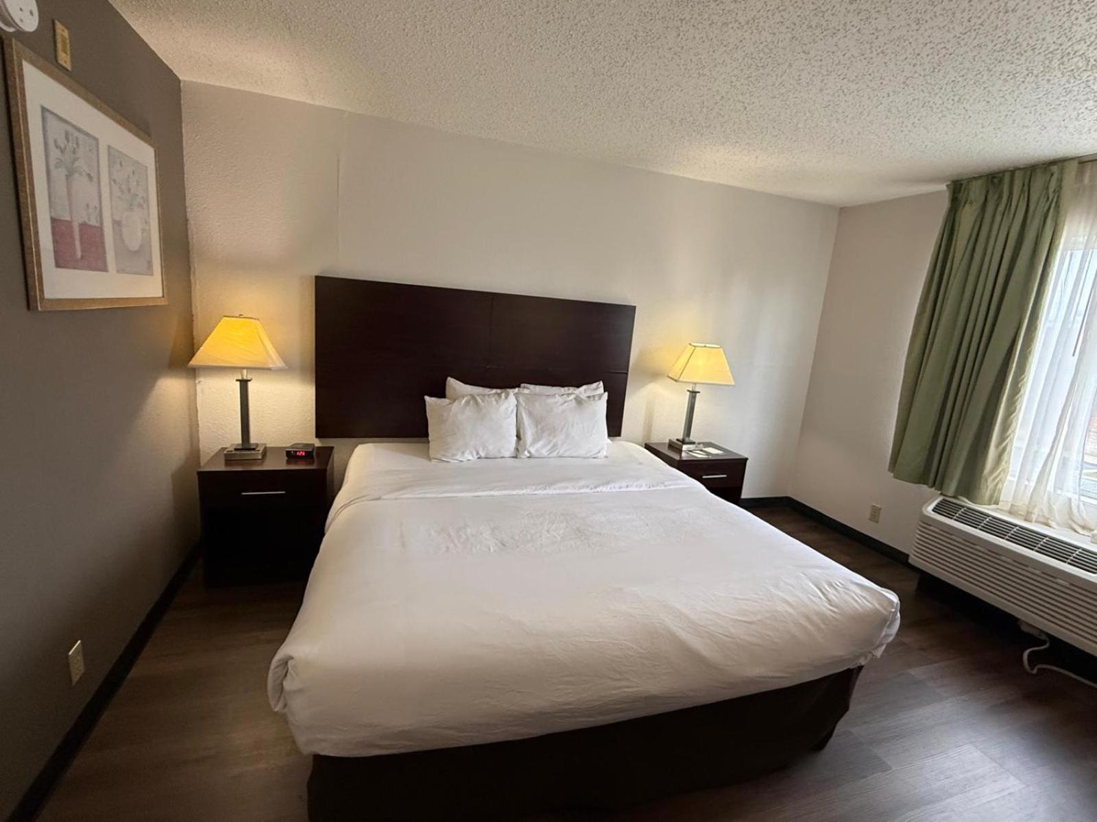 ניוארק Quality Inn מראה חיצוני תמונה